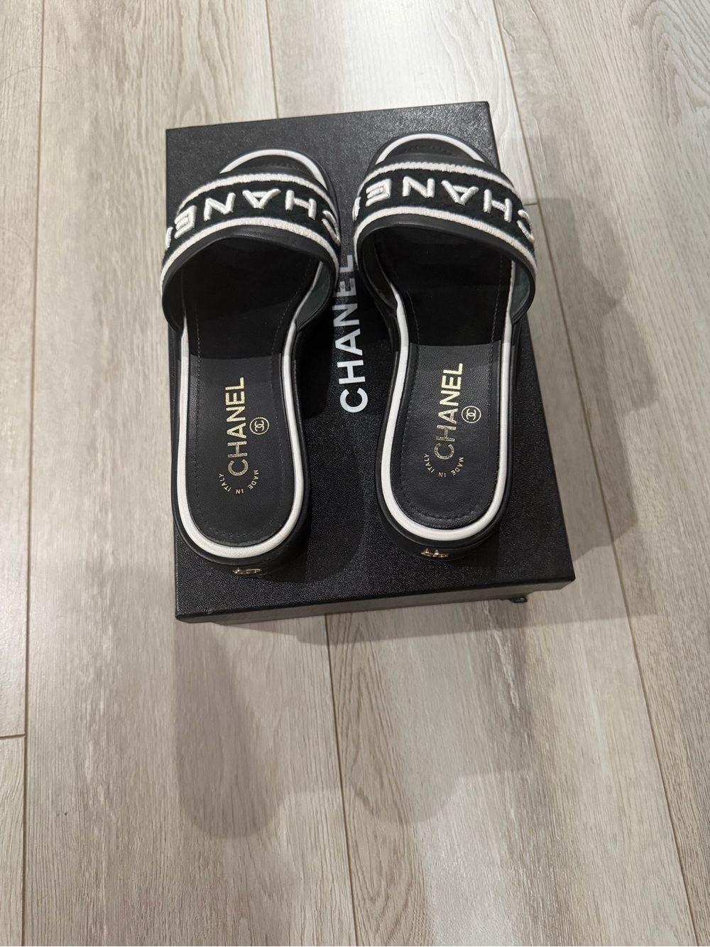 CHANEL Black & White Embroidered Logo Slide Sandals - Picture 4 of 6